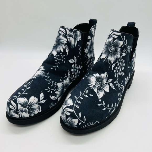 YES WE VIBE UNISEX FLORAL PATTERN PULL ON BOOTIES SIZE 8 MEN SIZE 9.5 WOMEN - Picture 1 of 12